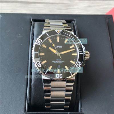 Grade AAA Replica Oris Aquis SW200 Black Dial Steel Strap Watch 43.5mm